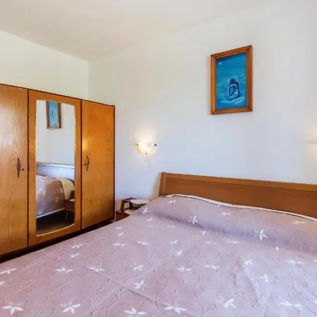 Apartment Amazing In With Kitchen Rovinj