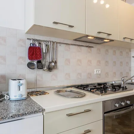 Apartment Amazing In With Kitchen Rovinj