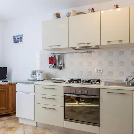 Apartment Amazing In With Kitchen Rovinj