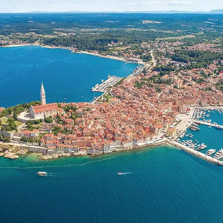 Apartment Amazing In With Kitchen Rovinj